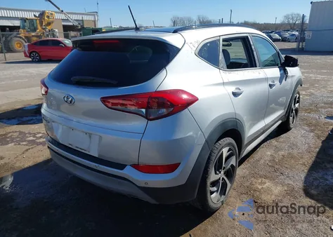 2017 Hyundai Tucson Value z USA, uszkodzony, nr VIN KM8J33A21HU580324